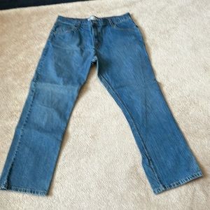 Levi’s Misses Stretch Mid Rise Straight Leg, size 14 short,  Dressy or Casual!